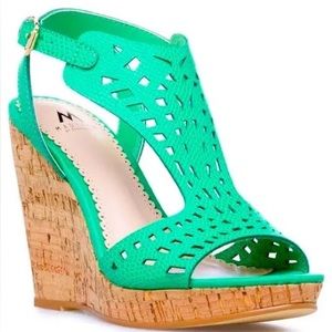 Madison by shoedazzle green wedge 💚